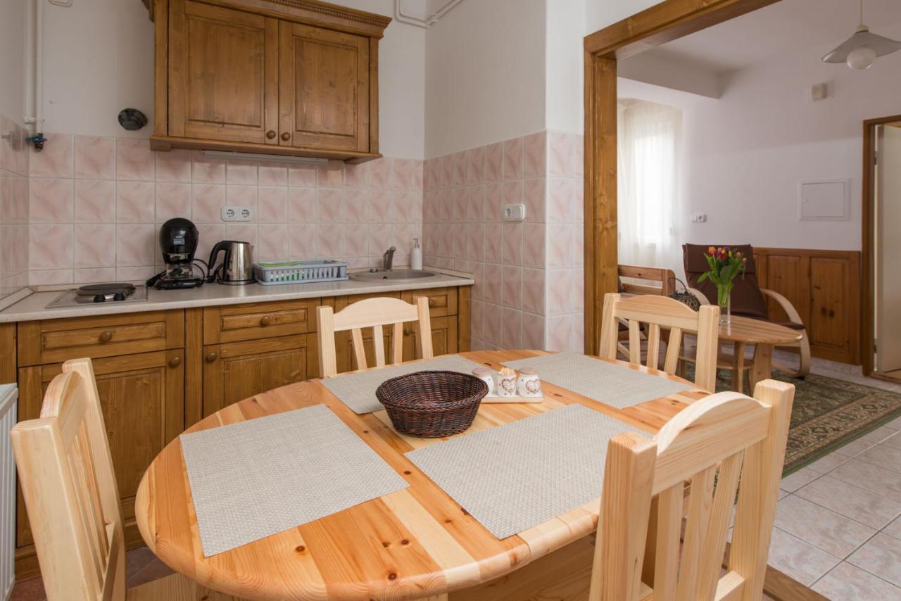 Hajdu Apartman 3. Hajdúszoboszló Esterno foto
