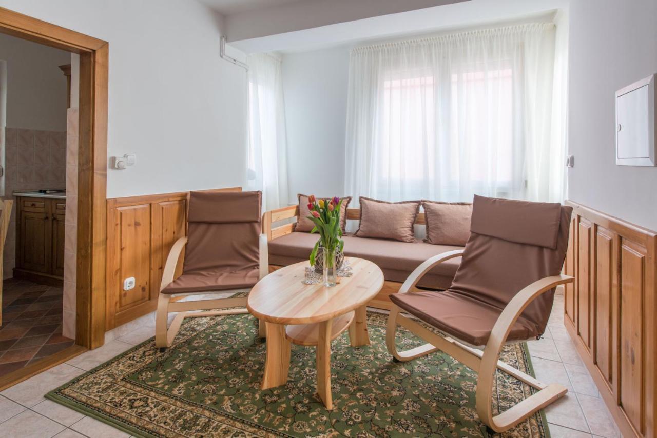 Hajdu Apartman 3. Hajdúszoboszló Esterno foto