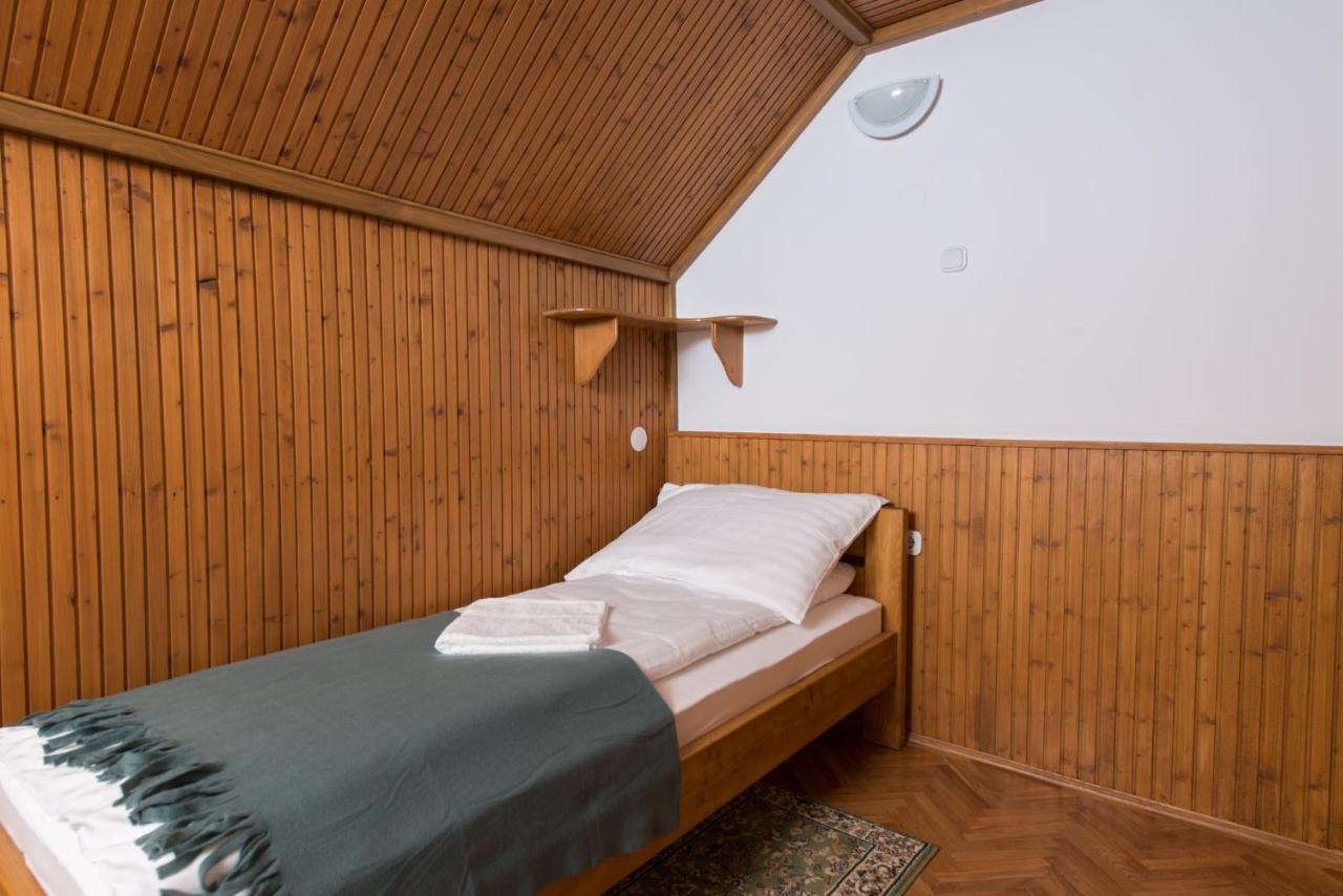 Hajdu Apartman 3. Hajdúszoboszló Esterno foto